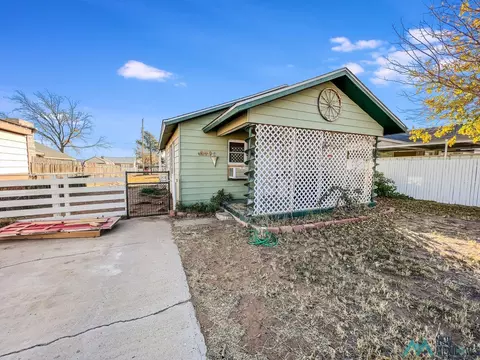 1008 8th St, Eunice, NM 88231 photo 1