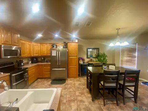 2208 Enloe, Clovis, NM 88101 photo 4