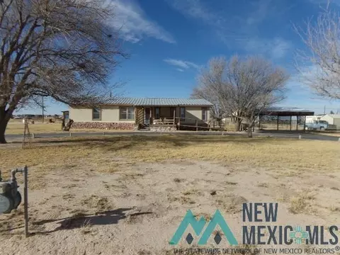 52 W Blevins, Artesia, NM 88210