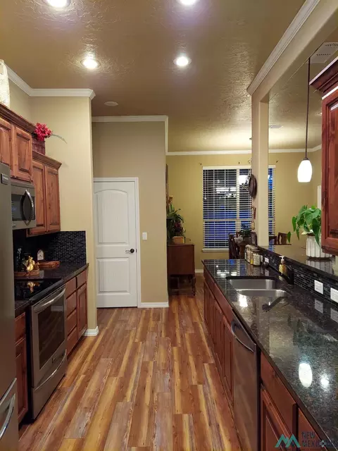 708 Providence, Clovis, NM 88101 photo 4