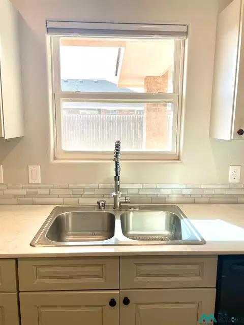 2704 E 14th St, Clovis, NM 88101 photo 10