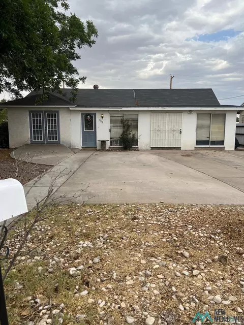 1010 W Mann Ave, Artesia, NM 88210