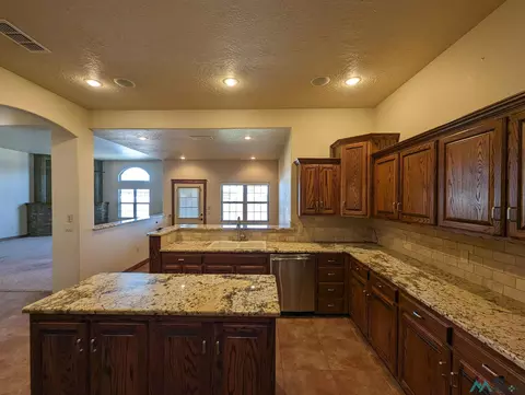 3801 Springwood Dr, Clovis, NM 88101 photo 10