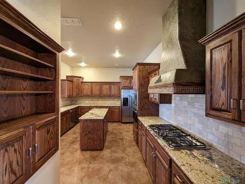 3801 Springwood Dr, Clovis, NM 88101 photo 12