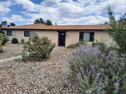 1607 Red Rock Dr, Gallup, NM 87301