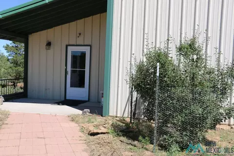 32 Dan Gatlin, Pie Town, NM 87827