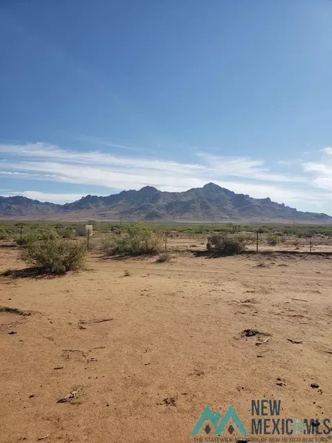 4760 Whisper Rd SE, Deming, NM 88030