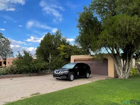 2716 N Northacres Dr, Hobbs, NM 88240