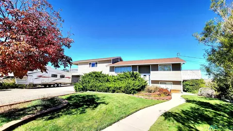 1101 Villani Dr, Gallup, NM 87301