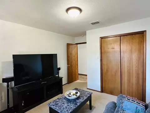 2029 Colonial, Clovis, NM 88101 photo 29