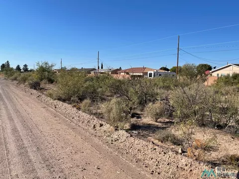 S Tennyson Dr, Deming, NM 88030