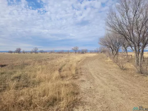 113 Highline, Maxwell, NM 87728 photo 2