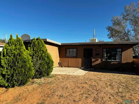 1530 N San Mateo Dr, Hobbs, NM 88240