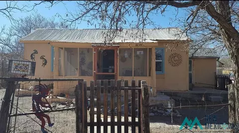 265 4th St, Hillsboro, NM 88042