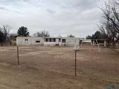 40 NE Lewis Lane St, Deming, NM 88030