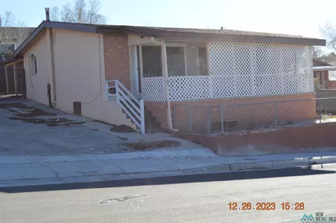 705 W Logan, Gallup, NM 87301