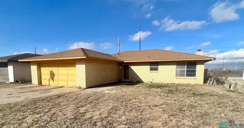 1512 W Princess Jeanne Dr, Hobbs, NM 88240