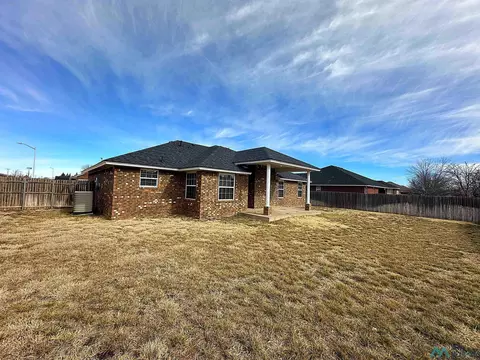 2101 Reese Dr, Clovis, NM 88101 photo 3