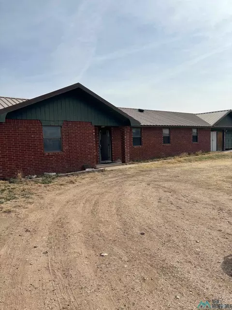 7508 N Plainfield Dr, Hobbs, NM 88240