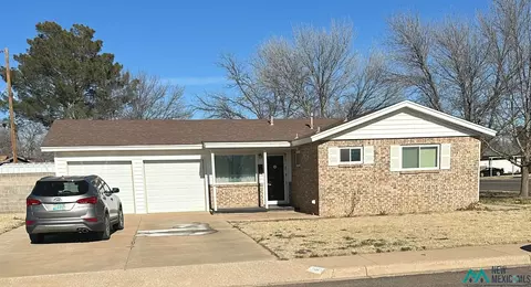 1434 E Silver Dr, Hobbs, NM 88240