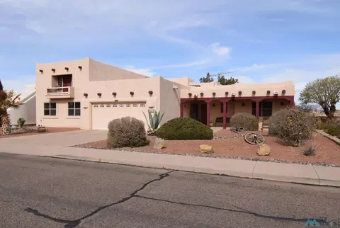 2605 Water Hazard Dr SE, Deming, NM 88030