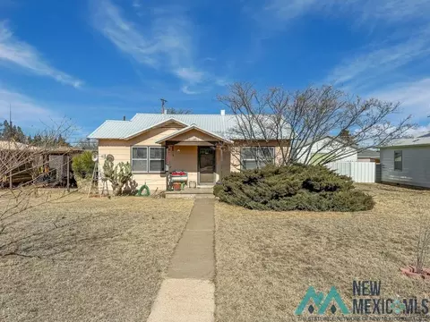 318 E Yucca Dr, Hobbs, NM 88240