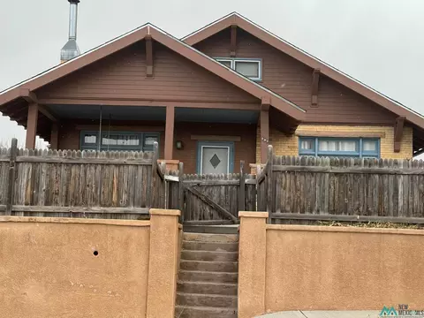 207 W Green Ave, Gallup, NM 87301