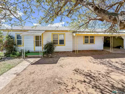 1611 E Bond St, Hobbs, NM 88240