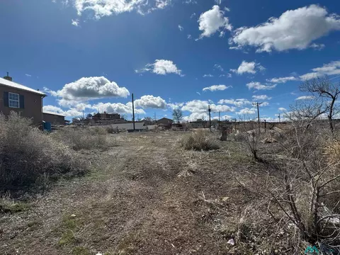 413 W Green Ave, Gallup, NM 87301