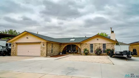 2008 W Briscoe Ave, Artesia, NM 88210