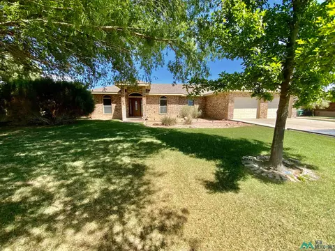 7612 N Plainfield Dr, Hobbs, NM 88240