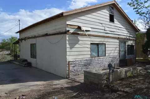 606 E Princeton Ave, Gallup, NM 87301