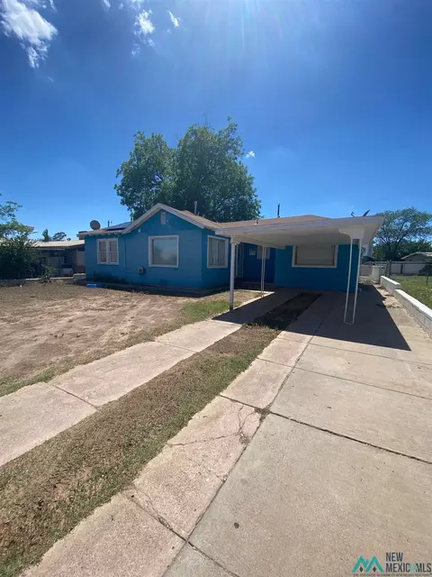 1127 N Green Acres Dr, Hobbs, NM 88240