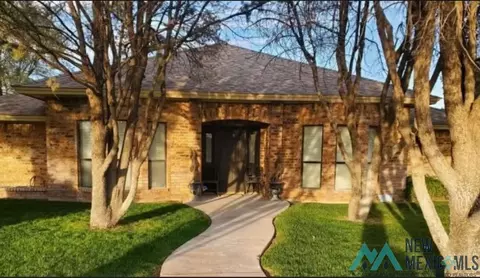 1203 W Zuni St, Hobbs, NM 88240