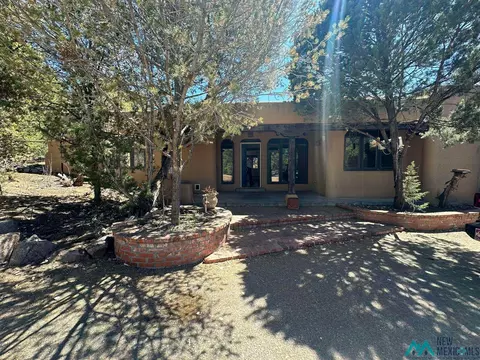 822 Bishops Ldg, Santa Fe, NM 87505
