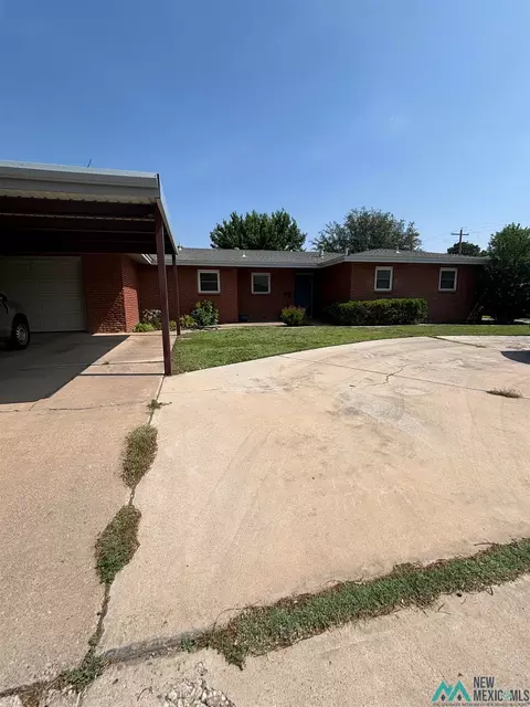 110 W Alto Dr, Hobbs, NM 88240