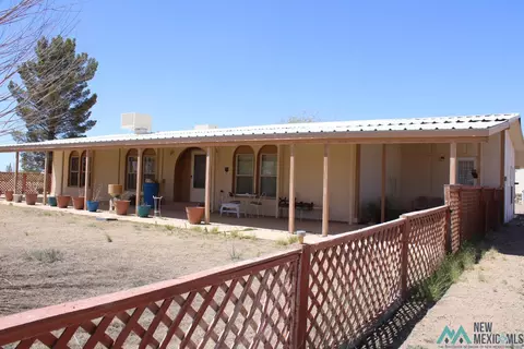 2575 Luna Rd SE, Deming, NM 88030