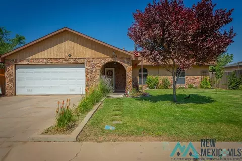 1104 S Sixteenth St, Artesia, NM 88210
