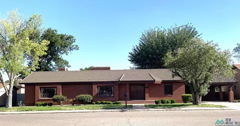 713 W Clayton Ave, Artesia, NM 88210