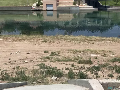 1700 West Riverside Drive, Carlsbad, NM 88220