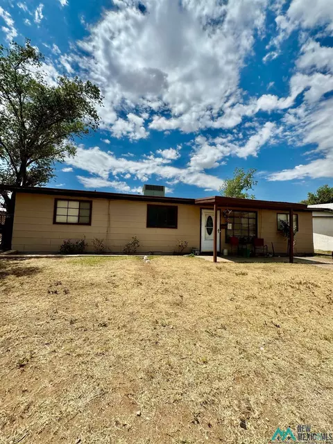 1407 N San Mateo Dr, Hobbs, NM 88240