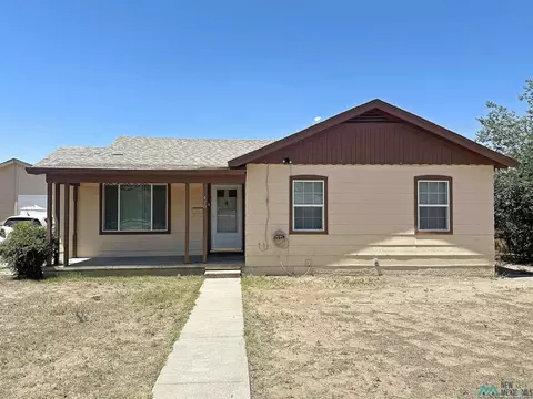 410 Green Acres St, Hobbs, NM 88240