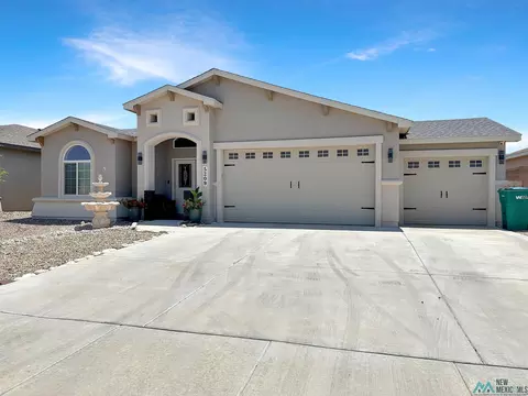 5209 W Dark Horse Rd, Hobbs, NM 88240