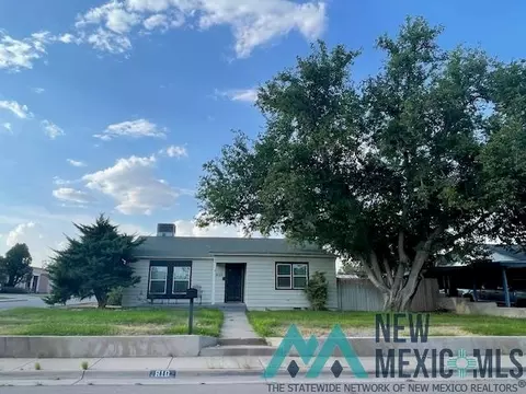 810 W Bullock Ave, Artesia, NM 88210