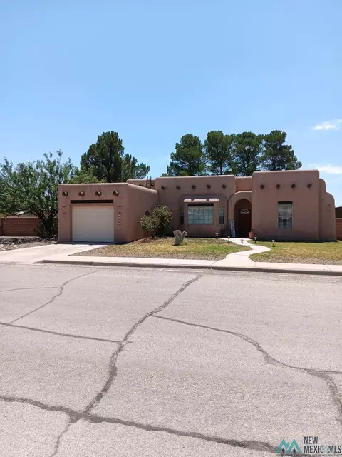 1010 E Peach St, Deming, NM 88030