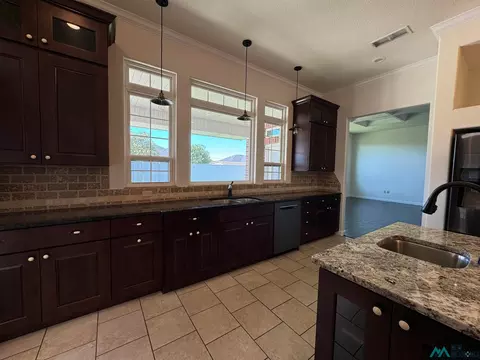 204 Dominion, Clovis, NM 88101 photo 12