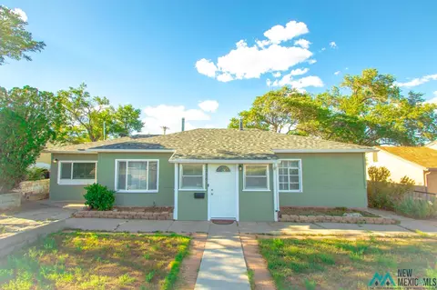 316 Valley View Dr, Gallup, NM 87301