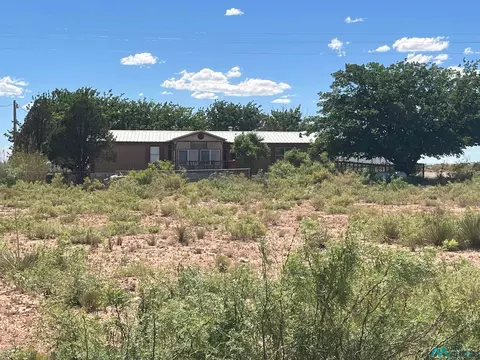 33 Karr Rnch, Artesia, NM 88210