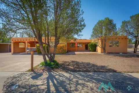 811 W Clayton Ave, Artesia, NM 88210