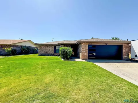 3229 N Northwest Dr, Hobbs, NM 88240